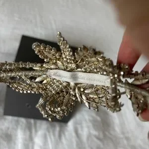 Monique Lhuillier | Accessories | Monique Lhuillier Head  display picture 3